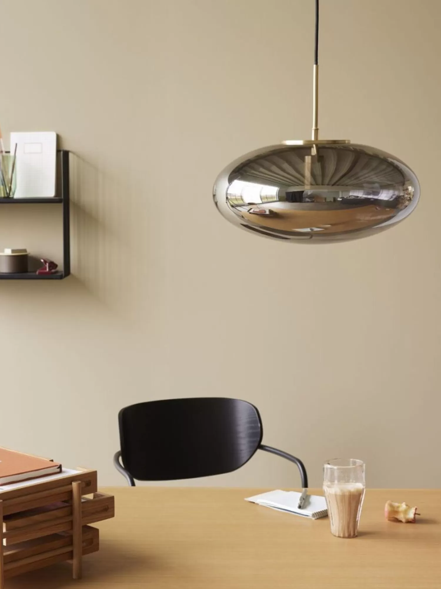 Hübsch Ceiling Lights^Reflect Pendant Ellipse Grey Brass, Smoked